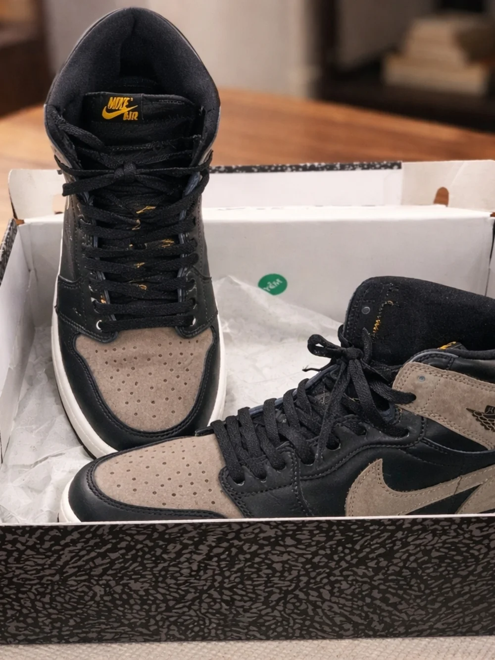 Nike Air Jordan 1 Retro High O.G. Palomino Sneakers - Black & Taupe Size 12 VGC
